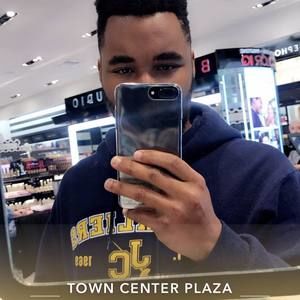 Meet your Posher, Jason